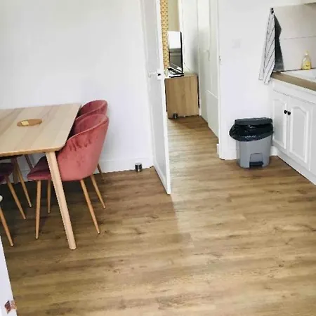 Bright In The Center Of Apartment